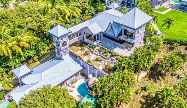 𝑳𝒖𝒙𝒆 » Weddings » Retreats » Pool » Pickleball » Gym » 24-7 Security » Gated