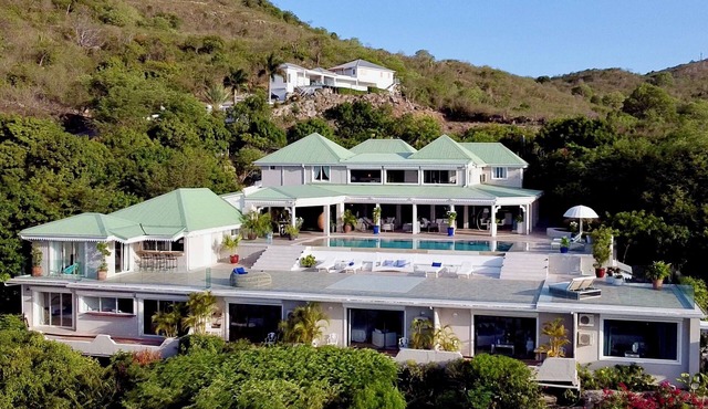 Luxurious 7-Bedroom Villa with Incredible Views in Anse Marcel
