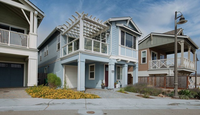 Luxury Beach Home, Spectacular Ocean Views, Monterey in Sand City