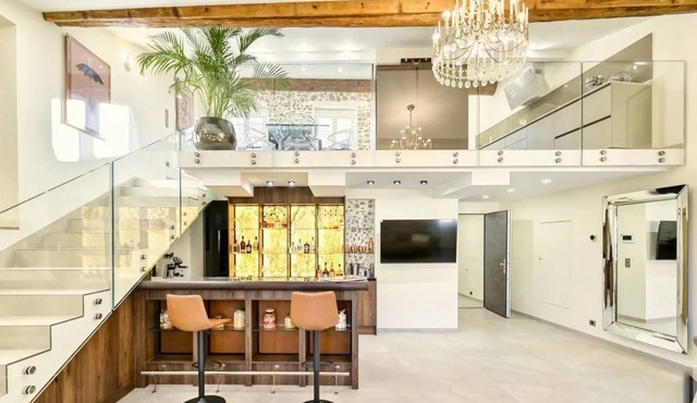 Luxury duplex in the heart of Old Antibes in Antibes