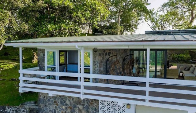 Luxury mountain top Villa! in Castries