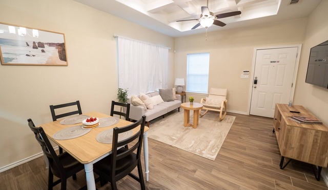 Marvelous Pet Friendly Comfortable Townhome with Private Terrace! in Edinburg