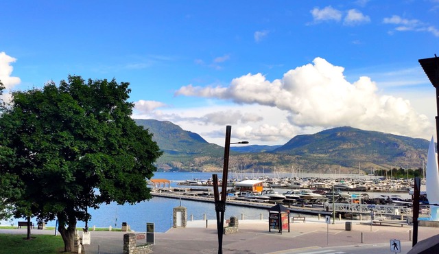 Modern Chic Waterfront Retreat in the Heart of Downtown Kelowna in Kelowna