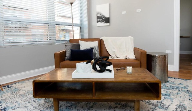 Modern River West 2BR with W&D by Zencity in Chicago
