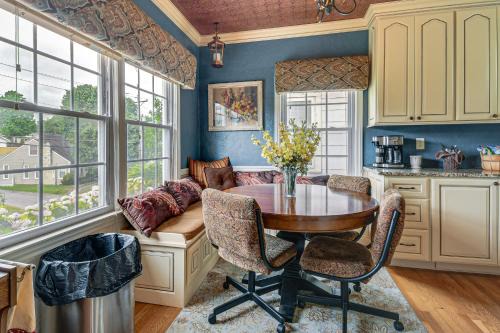Near Hospitals & Marshall University! Cozy Cottage