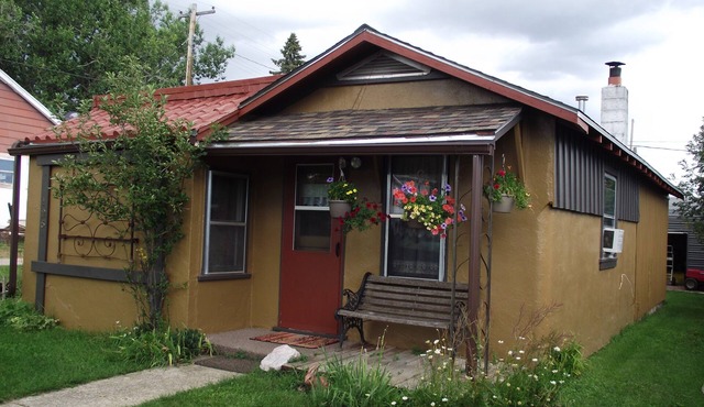 Near Mount Rushmore and all the Black Hills attractions. Located in Custer, SD in Custer
