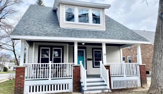 Near the ♥️ of Scotia |Charming 4BD Home🌻 in Scotia