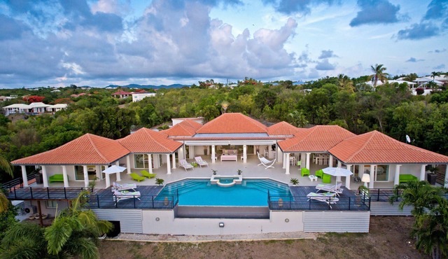 OCEAN VIEW MODERN AND DESIGN VILLA in Terres Basses