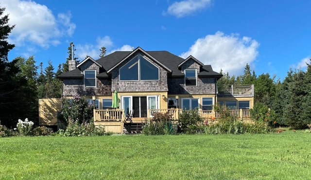 Oceanfront family vacation home on peaceful Howe Bay in Souris