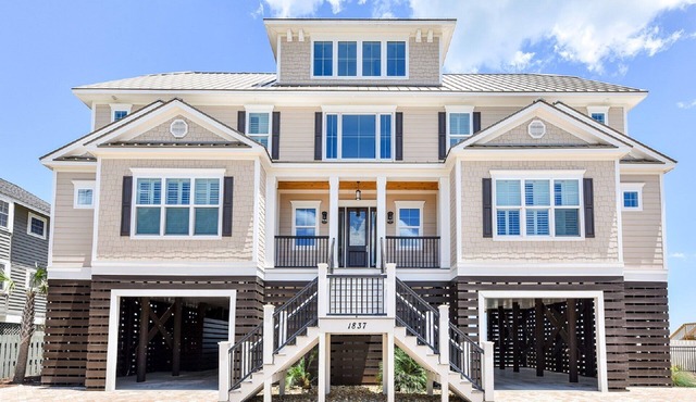 Oceanfront, Pool, Hot Tub, Exceptional Reviews! in Murrells Inlet