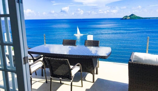Oceanfront Villa w/Pool, A/C and Fabulous Concierge!