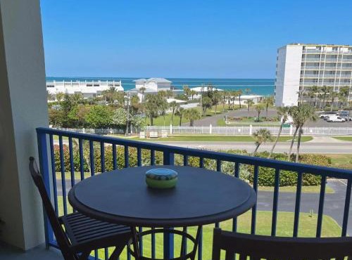 Oceanwalk Resort 3BR Beach & Pool in New Smyrna Beach