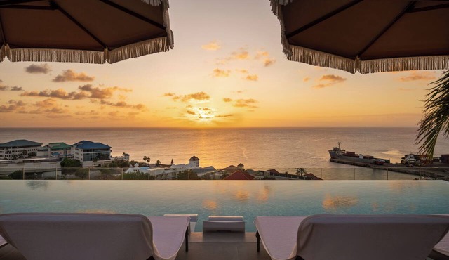 ONE GT Grand Cayman