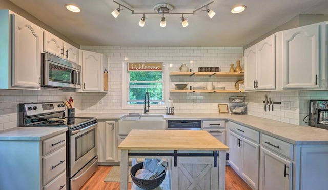 Owls Nest Hideaway Less Than 15 Mi to Asheville! in Black Mountain