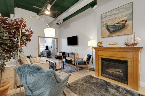 Pet-Friendly, Ship View, Canal Park, Condo, Pool in Duluth