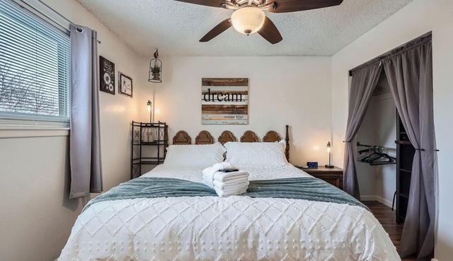 Pet Friendly with Hot Tub in Westminster