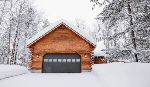 PineHaus - Game Room, Fireplace, Private Sauna in Gaylord