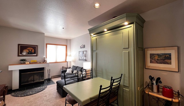 Plaza View Studio for 2 in Purgatory Village, perfect for your mountain getaway!