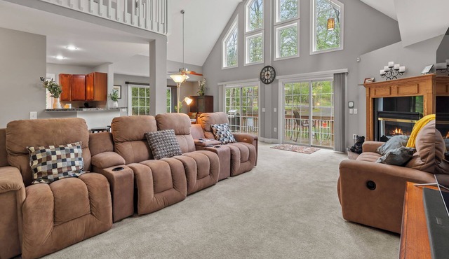 Pocono Retreat | Summer Beach Access + Mins to Big Boulder | Chalet on Chalet in Lake Harmony