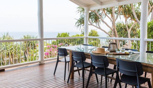 POOL - OCEAN VIEWS - PET FRIENDLY in SUNSHINE BEACH
