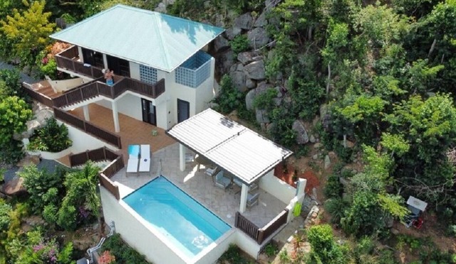 Prettyview Villa above Wyndham Lambert Beach Resort