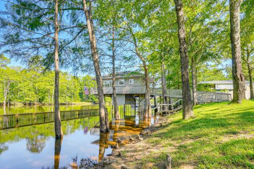 Private Boat Launch! Riverfront Jefferson Retreat in Jefferson