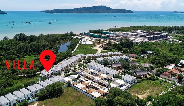 Private Pool Villa 6 bedrooms 8 beds Only 300 meters walking distance to the sea in Phuket