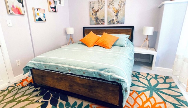 Private, quiet, central garden level suite in Denver