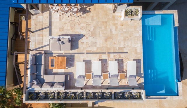 Private Villas with Amazing Views - Private Pools, 6 King Bedrooms @ Villa Topaz in West Bay