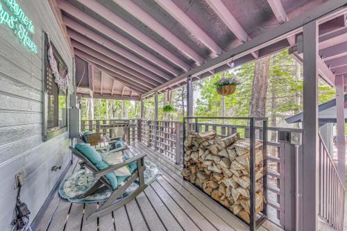 Quaint Cloudcroft Cabin w/Stunning Forest Views! in Cloudcroft