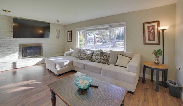 Quiet Salinas Vacation Rental 10 Mi to Beach in Salinas
