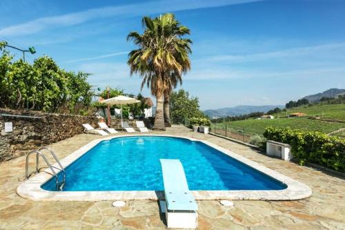 Quinta da Padrela Vineyard House in Tabuaço