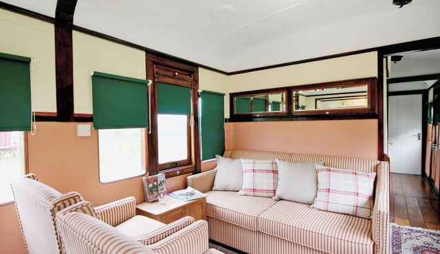 Railway Carriage Two - E5601 in Stowmarket