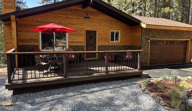 Remodeled Hot Tub Home Near Heavenly Village, Chairlift and Lake-Sleeps 9 Max in Stateline