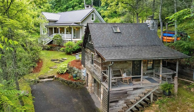 River Cat Cottage and Cabin - Private River Access and Close to WCU! in Sylva