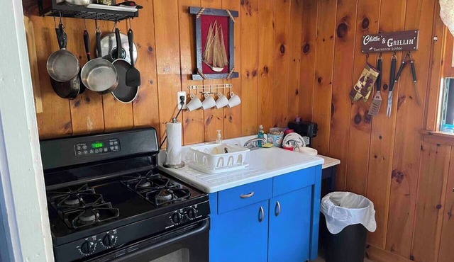 Rustic Cabin #7 on Private Lake in Berlin Township