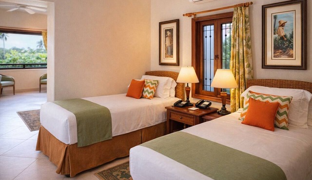 Scenic Island Stay | Gym+Pool Onsite & 3 mi to Cove Bay