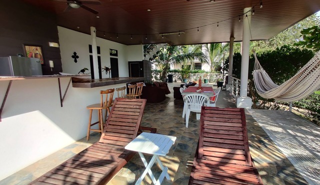 Sea View Haven - An Outdoor, Private, Half-Mile-of-Sea Retreat