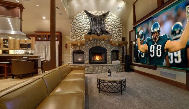 Ski-In/Out, 2 Game Theaters, Hibachi Grill, 2 Masters, Hot Tub & Slope Views in Lackawaxen