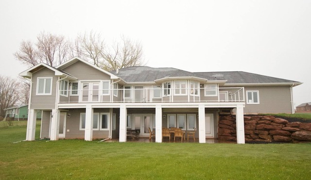 Spacious Coastal peaceful retreat. in Vernon Bridge