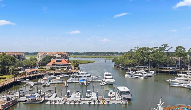Spectacular Harbourfront Villa completely renovated located in Shelter Cove in Hilton Head