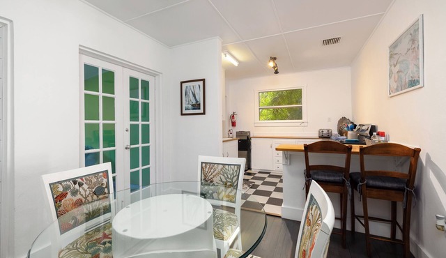 Sprawling Bayfront Estate in Heart of Islamorada with Deep Dockage, Heated Pool, Kayaks and More! in Islamorada