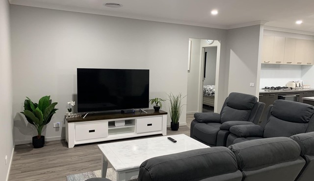STONEHAVEN, perfect holiday accommodation for families. Close to GV Hospital in Shepparton