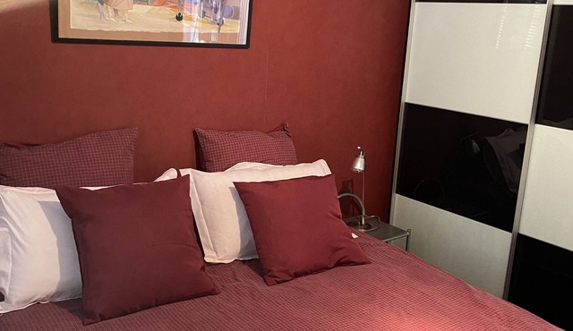 Studio Dans Maison de Ville Très Calme in Cannes