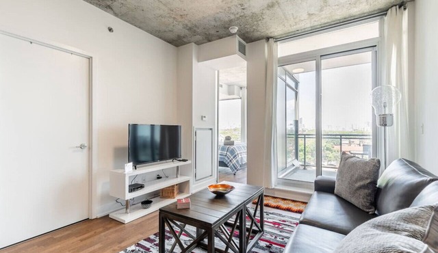 Stunning New 1BR Suite in Trendy Queen West! in Toronto