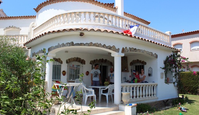 Super nice house in a small resort