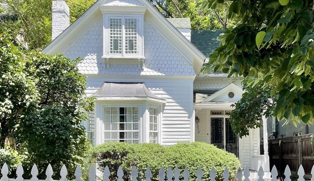"The Cottage" Downtown Denver