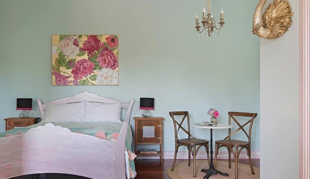 The Spotted Chook and Amelie's Petite Maison in Montville
