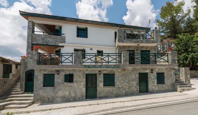 Themis House in Lemithou