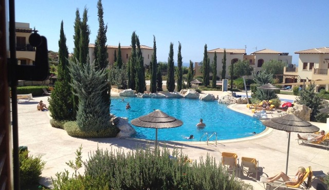 Theseus Village - 2-Bedroom Apartment with Pool View, Aphrodite Hills, Kouklia